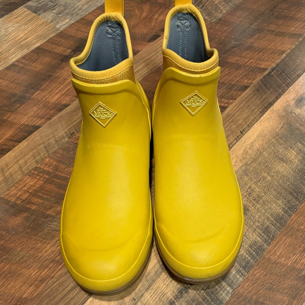 Women’s Muck snow/Rain Boots